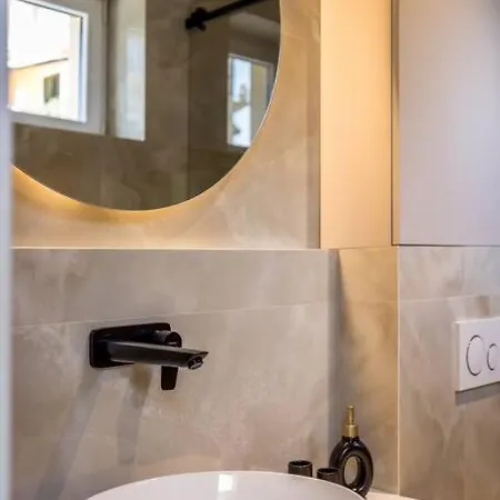 Hedonist Apartamento *