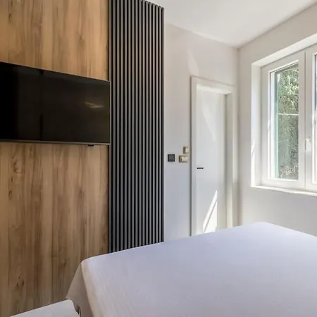 Hedonist Apartamento