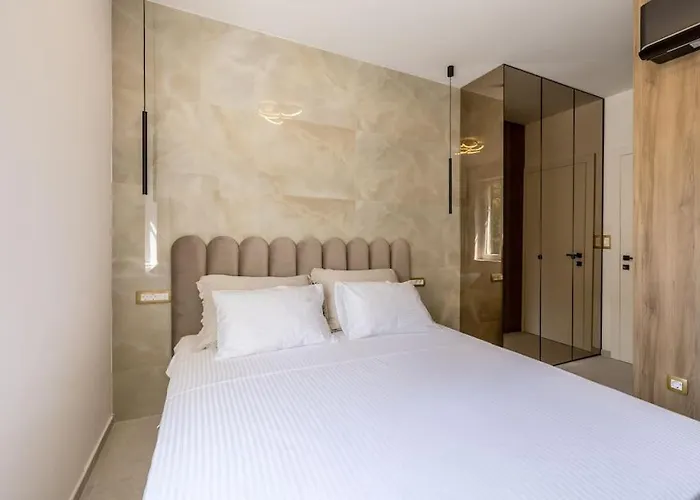 Hedonist * Σπλιτ