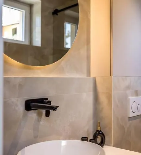 Hedonist Lejlighed *